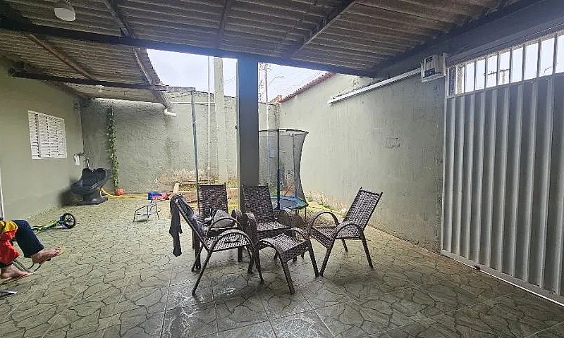Vendo Uma Ótima Casa...