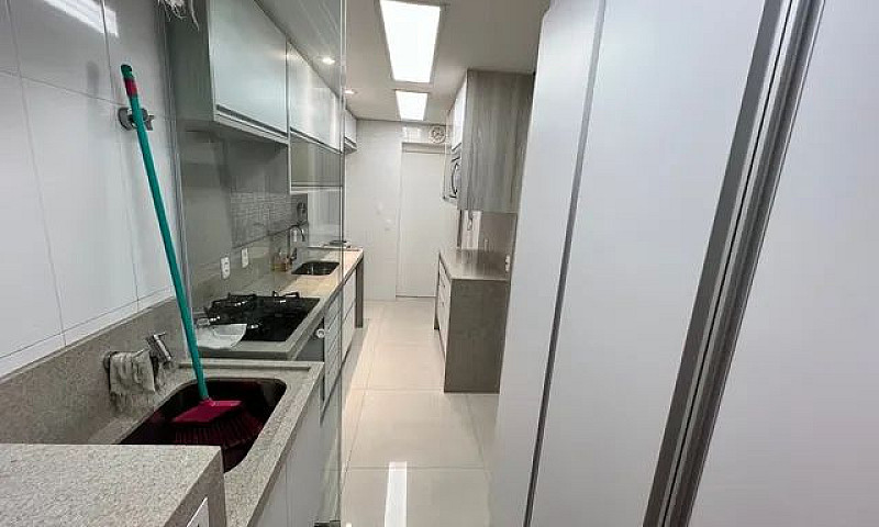 Apto 3 Dorm / 2 Suít...