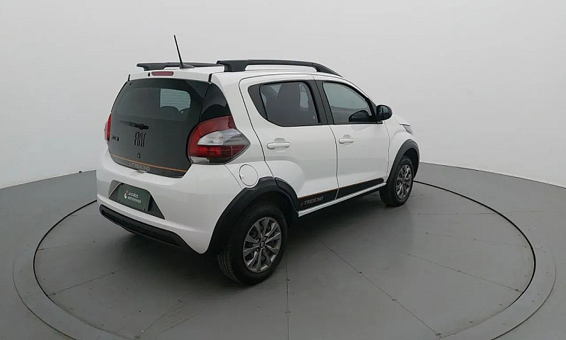 Fiat Mobi Trekking 1...