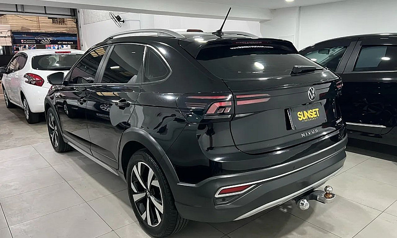Volkswagen Nivus Hig...