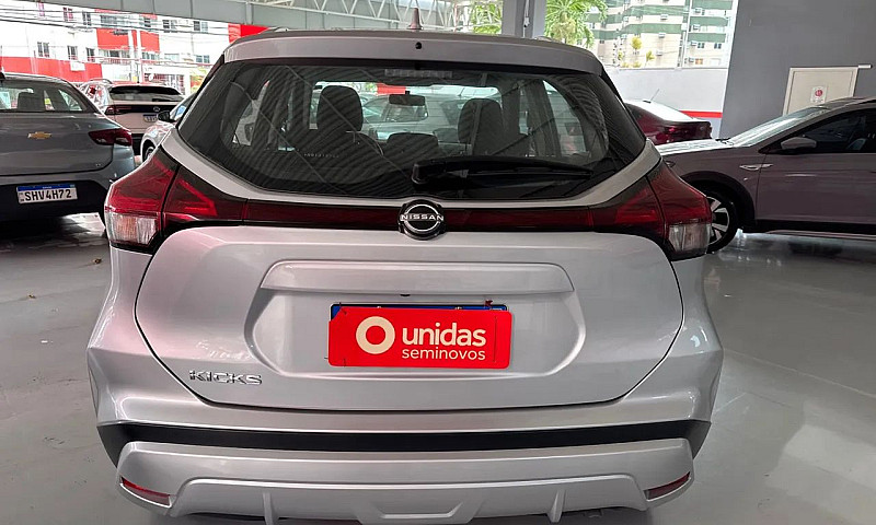 Nissan Kicks Sense 2...