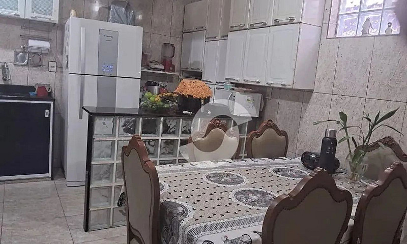 Casa Com 2 Dormitóri...