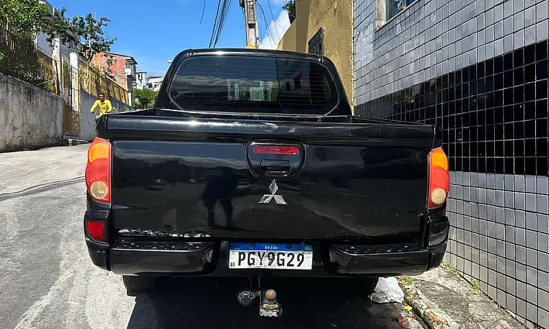 Mitsubishi L200 Trit...