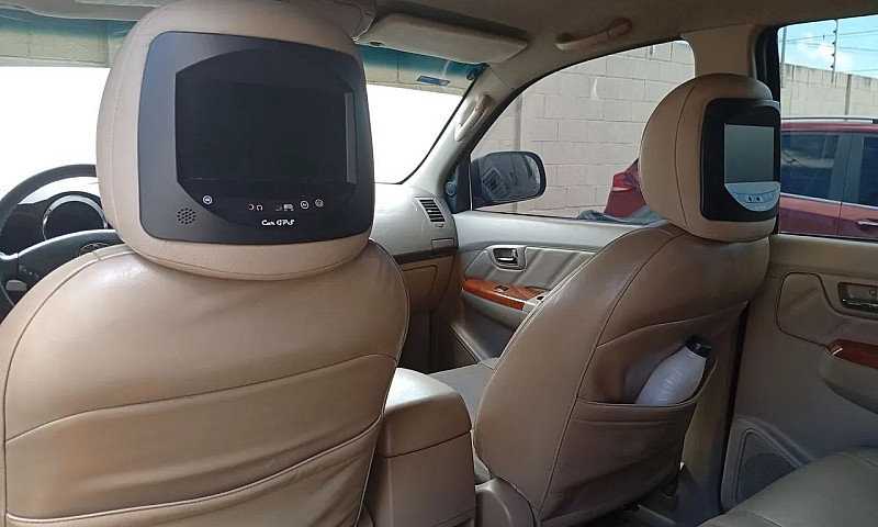 Toyota Hilux Sw4 Srv...