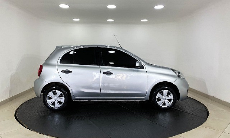 Nissan March 1.0 S 2...