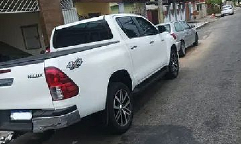 Hilux 18/19 Top...