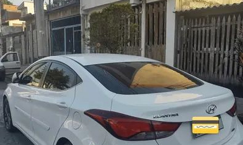 Hyundai Elantra Em P...