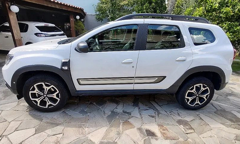 Renault Duster Iconi...