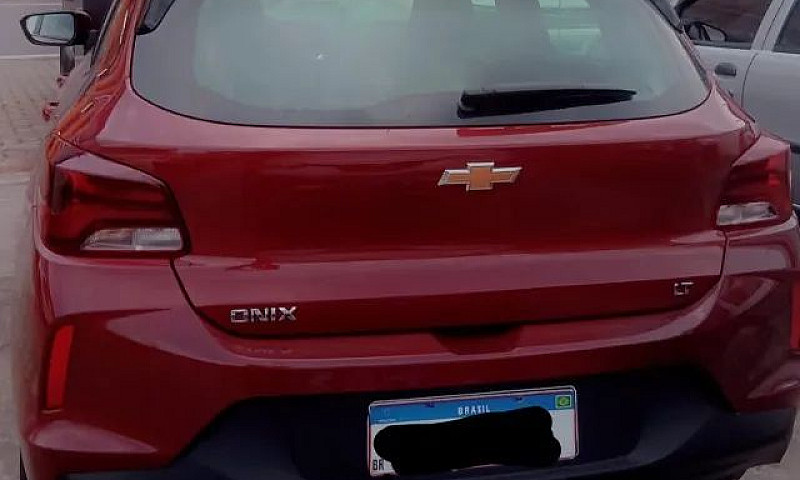 Chevrolet Onix Hatch...