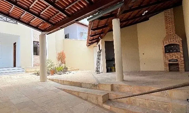 Casa Com 3 Dormitóri...