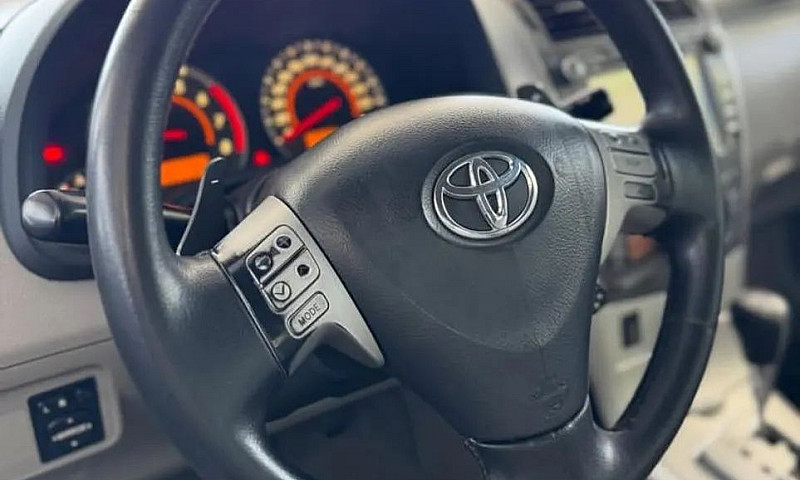 Toyota Corolla Xei 2...