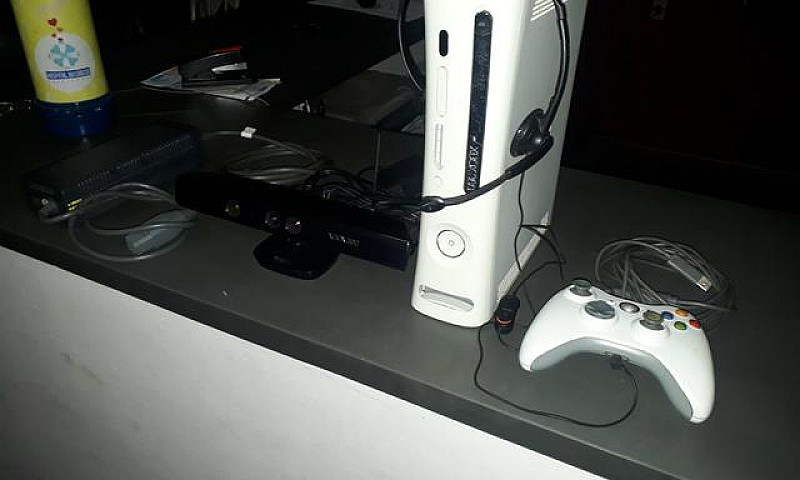 Vendo Xbox 360 + 1 C...