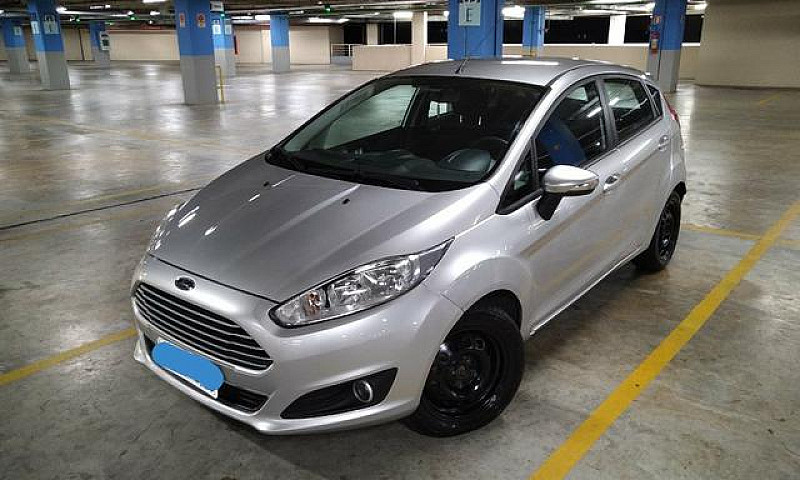 Ford New Fiesta Se 1...