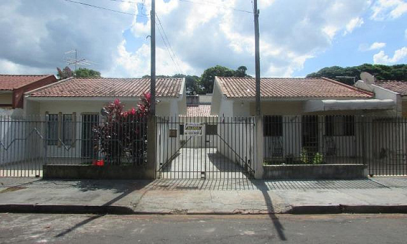 Casa Geminada Fundos...