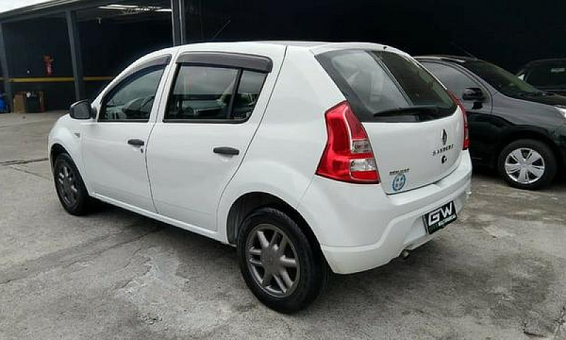 Sandero Authentic 1....