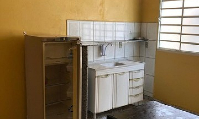 Quitinete Com Quarto...