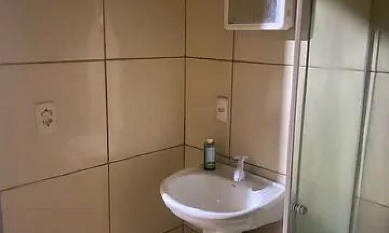 Aluga-Se Kitnet...