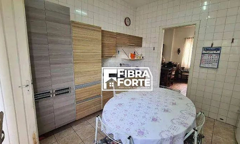 Casa Com 5 Dormitóri...