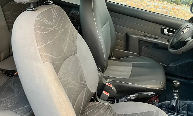 Fiat Strada Working ...