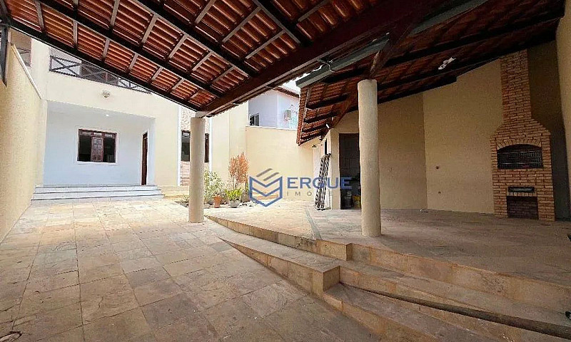 Casa Com 3 Dormitóri...