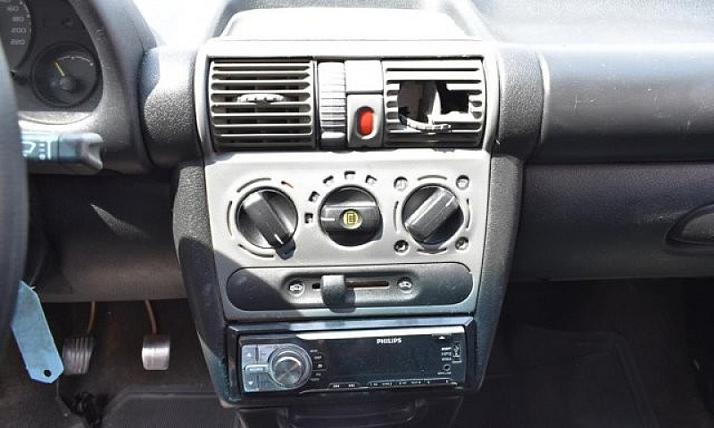 Chevrolet Corsa Seda...