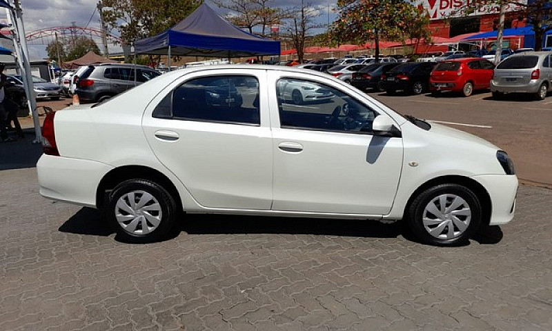 Etios X Sedan 1.5 Fl...