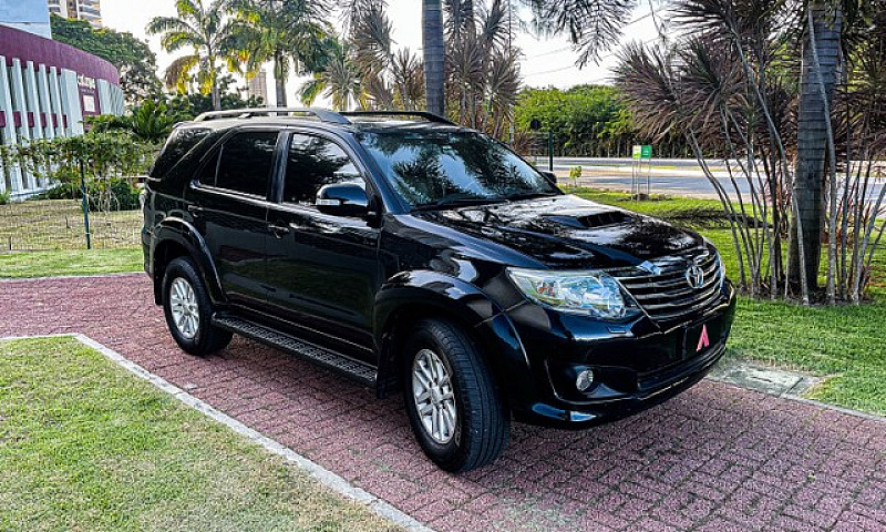 Toyota Hilux Sw4 Srv...