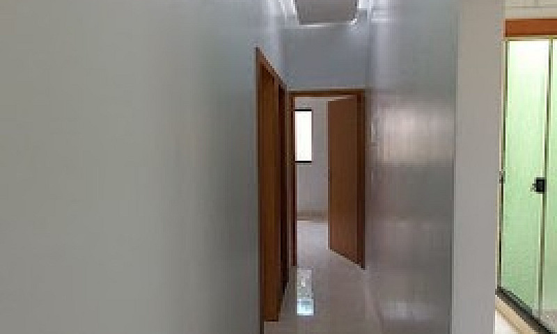 Casa Com 3 Dormitóri...