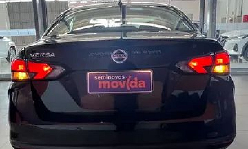 Nissan Versa Advance...