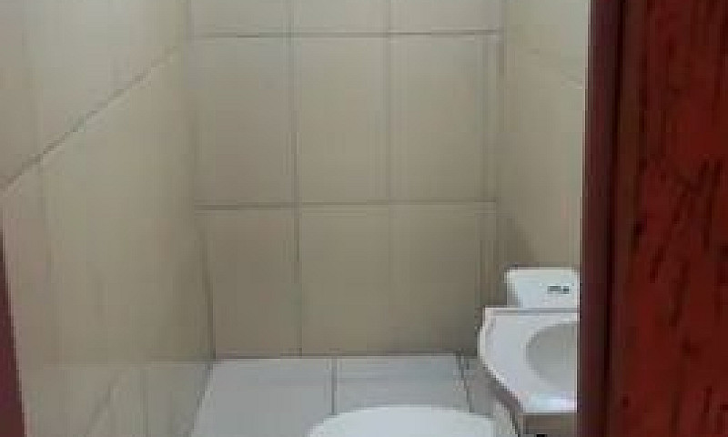 Alugo Casa No Parque...