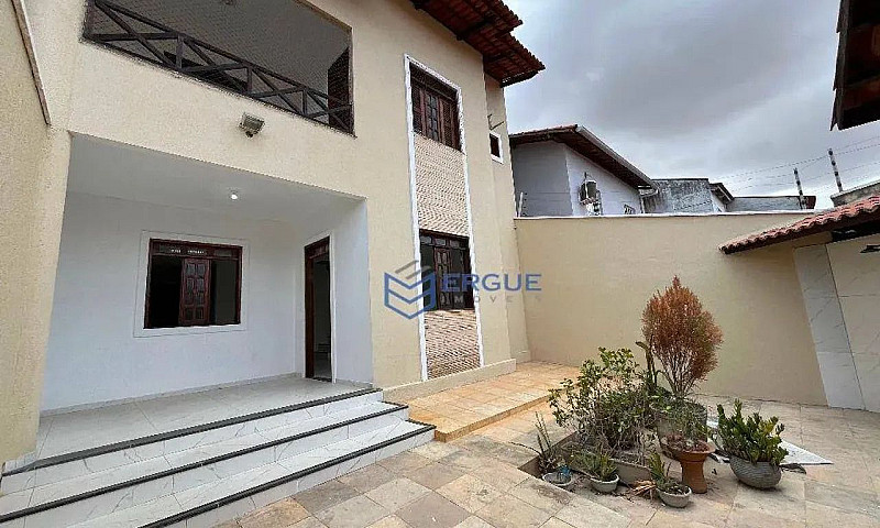 Casa Com 3 Dormitóri...