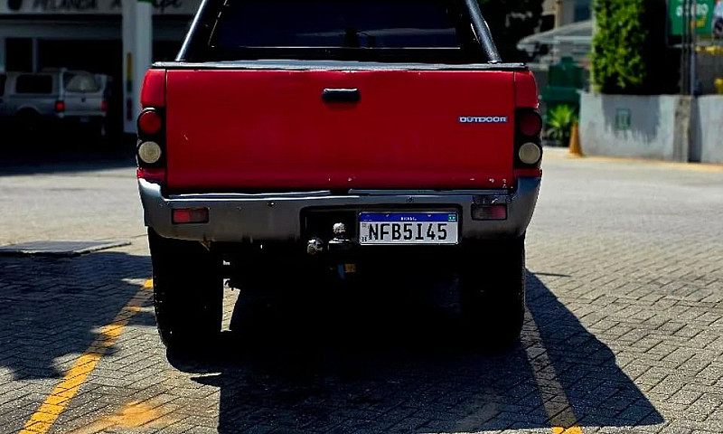 Mitsubishi L200 Outd...