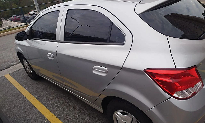Chevrolet Onix Hatch...