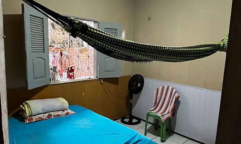 Casa Bem Localizada ...