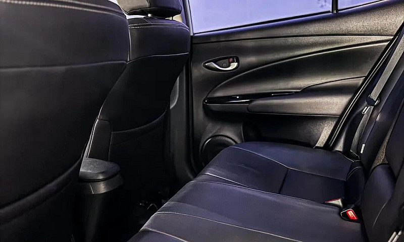 Toyota Yaris Xs Conn...