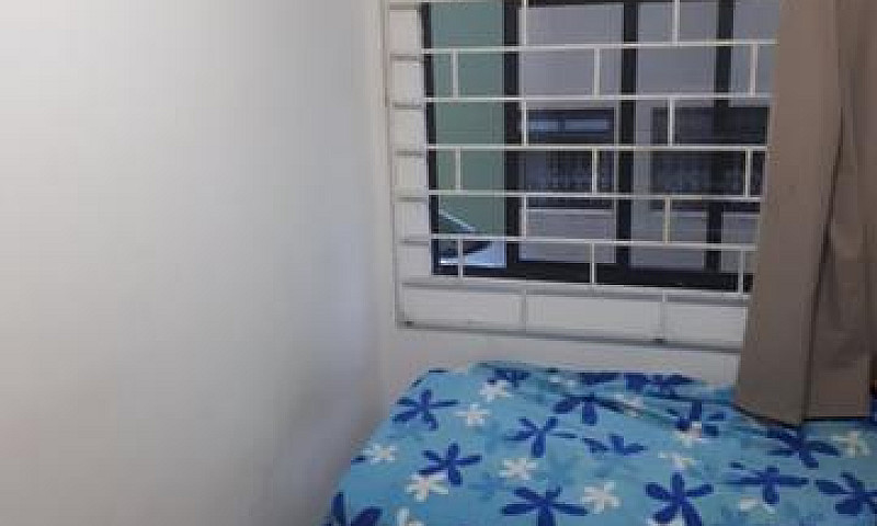 Quarto Para Alugar...
