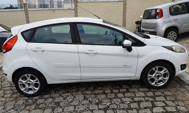 Ford Fiesta Hatch 1....