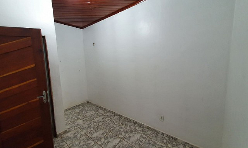 Aluga-Se Apartamento...