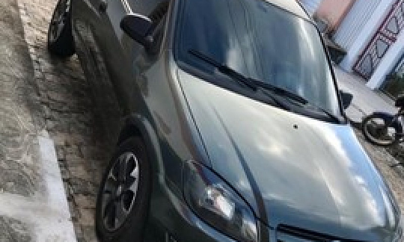 Vendo Celta Life 1.0...