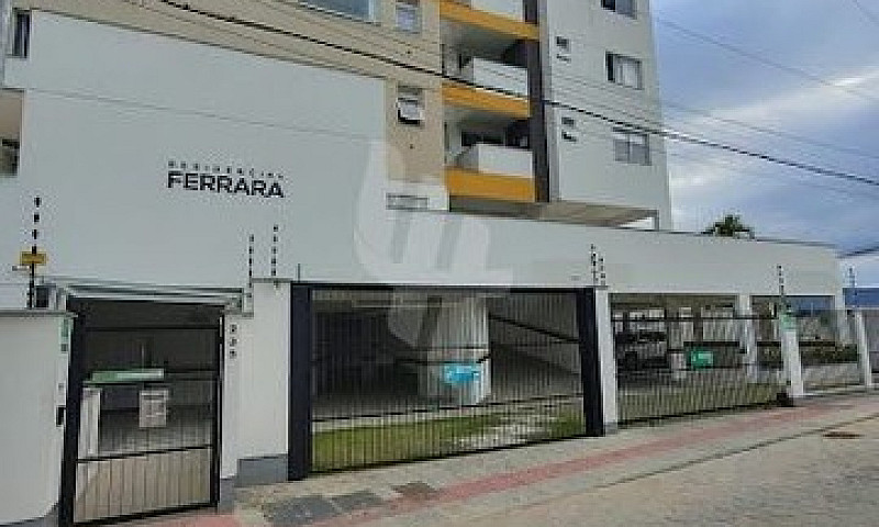 Apartamento Com Suít...