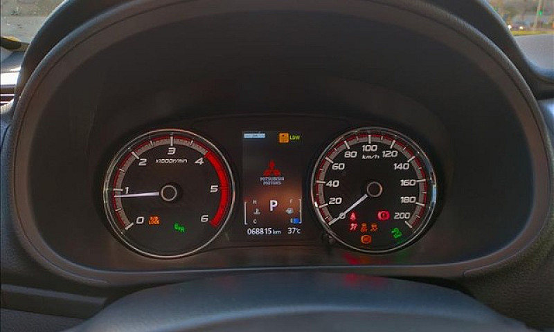 Mitsubishi L200 Trit...