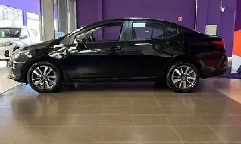 Nissan Versa Advance...