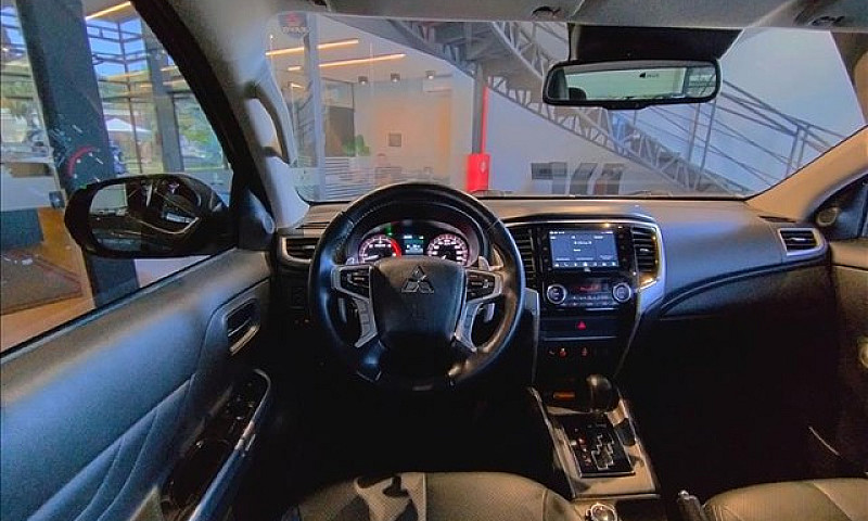 Mitsubishi L200 Trit...