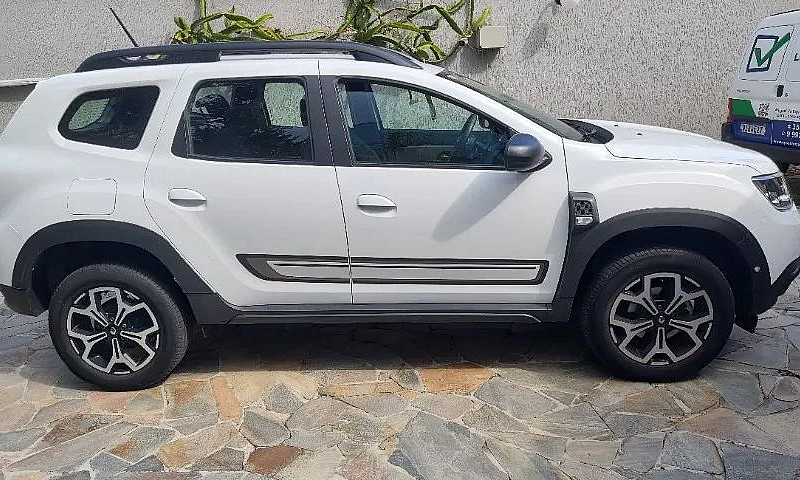 Renault Duster Iconi...