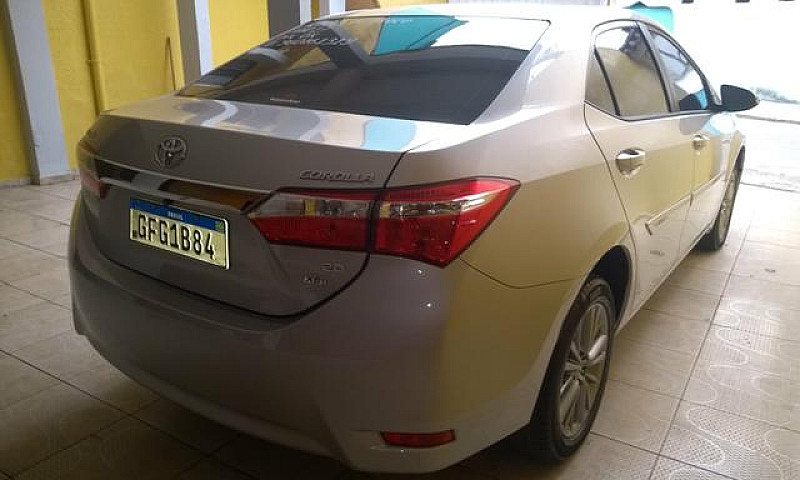 Vendo Corolla...