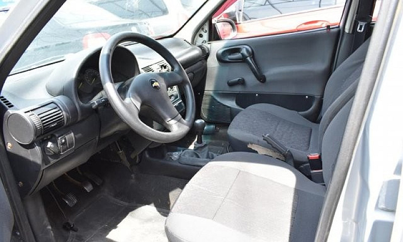Chevrolet Corsa Seda...
