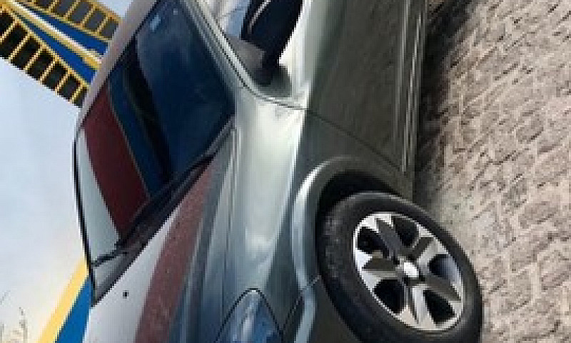 Vendo Celta Life 1.0...