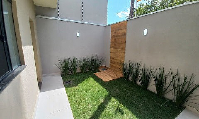 Casa Com 3 Dormitóri...