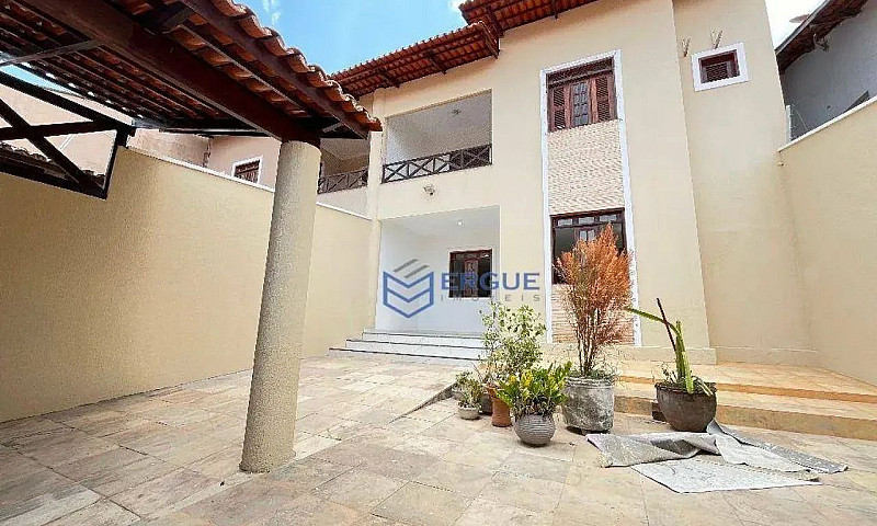Casa Com 3 Dormitóri...