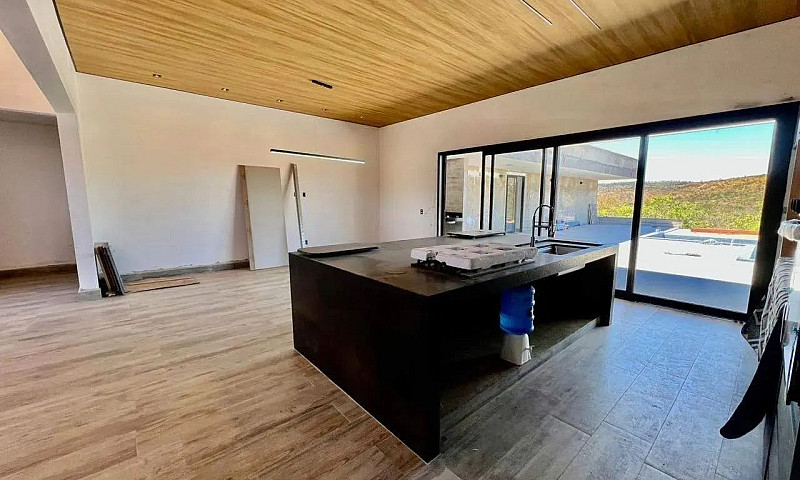 Casa Em Condomínio À...